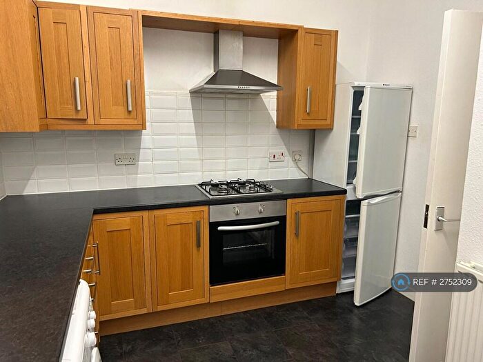 2 Bedroom Flat To Rent In Thomson Street, Dundee, DD1