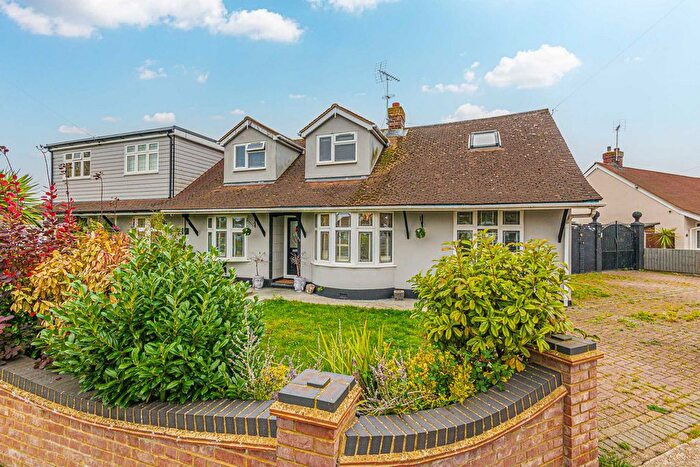 5 Bedroom Semi-detached House For Sale In Appleton Road, Benfleet, SS7