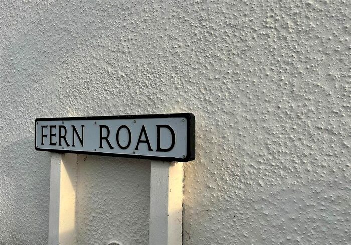 2 Bedroom Property To Rent In Fern Road, Godalming, GU7