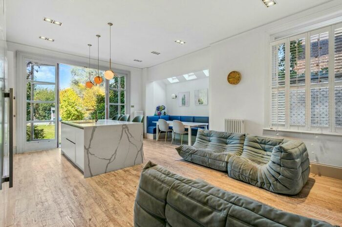 6 Bedroom Semi-Detached House To Rent In Upper Richmond Road West, East Sheen, London, SW14