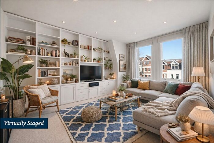 3 Bedroom Flat For Sale In Honeybourne Road, West Hampstead, NW6