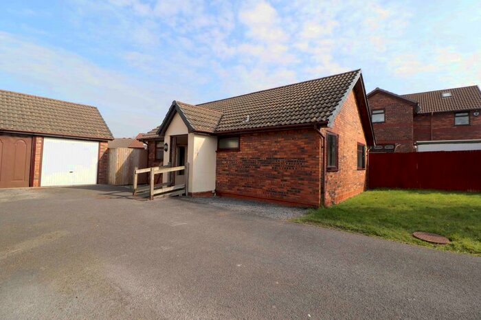 2 Bedroom Bungalow To Rent In Heol Pant Y Dwr, Swansea, SA4