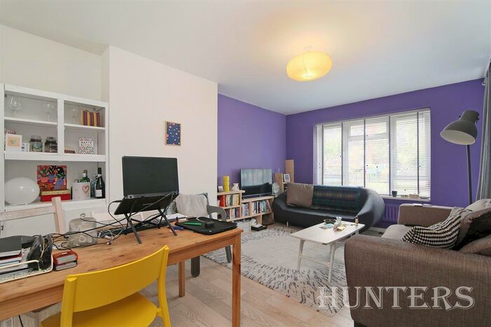 2 Bedroom Flat To Rent In Crawford Road, London, SE5