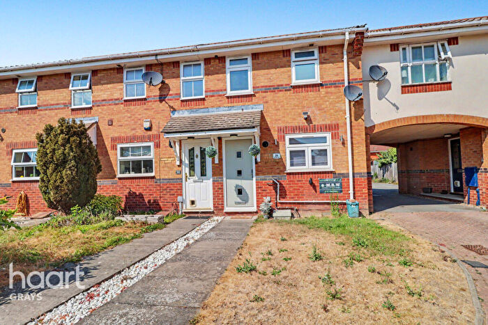 2 Bedroom Terraced House To Rent In Warwick Place, Basildon, SS16