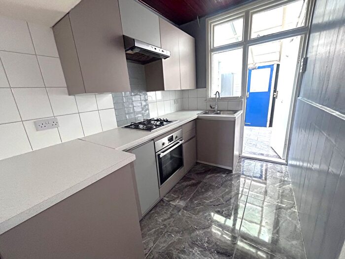 3 Bedroom Terraced House For Sale In Kimberley Road, Tottenham, N17
