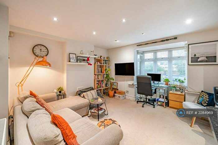 1 Bedroom Maisonette To Rent In Faircot, Stanmore, HA7