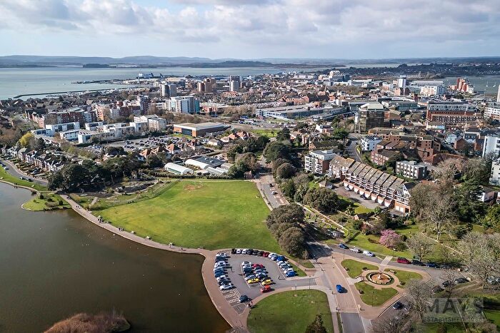 5 Bedroom Town House For Sale In Mount Pleasant Road, Poole, BH15