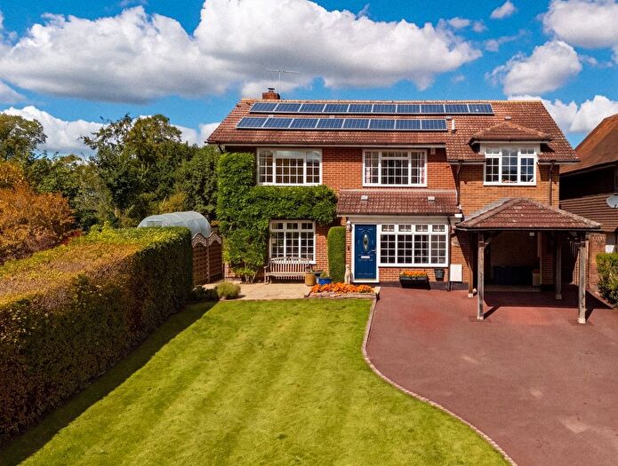 4 Bedroom Detached House For Sale In Park Lane, Reigate, RH2
