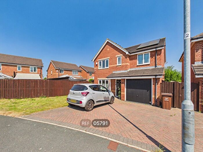 4 Bedroom Detached House To Rent In Whitwell Drive, Streethouse, West Yorkshire, WF7