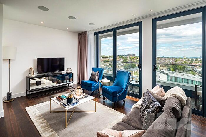 3 Bedroom Penthouse To Rent In Finchley Road, Swiss Cottage, NW3