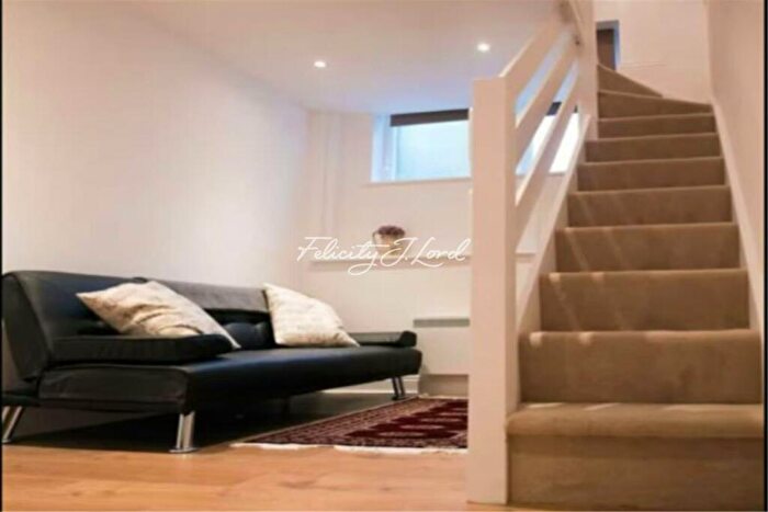 Flat To Rent In Rectory Square, E1