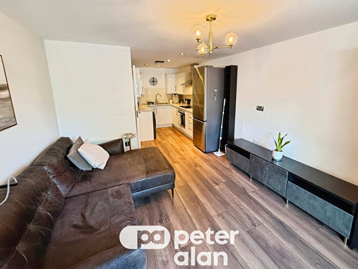 2 Bedroom Flat To Rent In Cathays Terrace, CF24