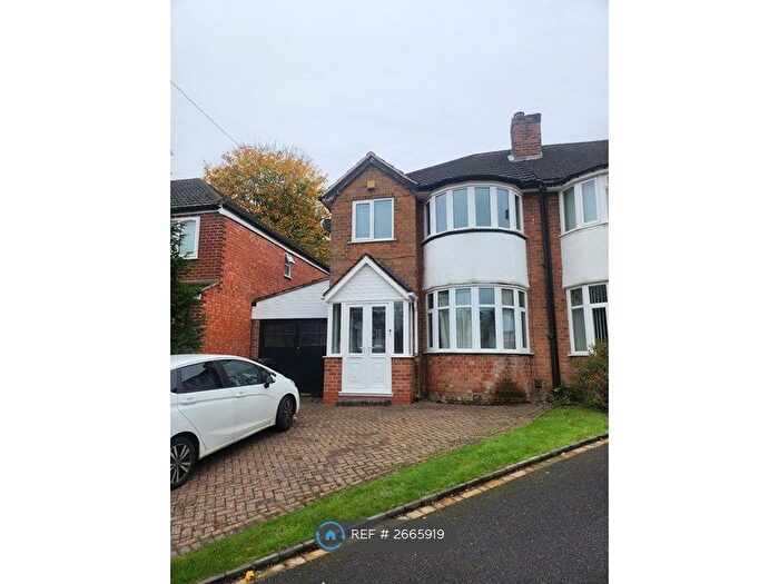 3 Bedroom Semi Detached House To Rent In Bourne Close, Birmingham, B13
