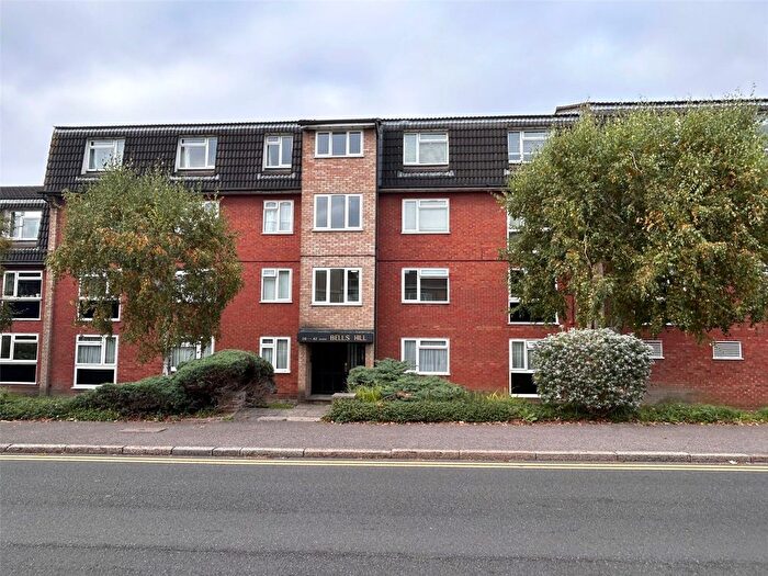 1 Bedroom Flat To Rent In Bells Hill, Barnet, Herts, EN5