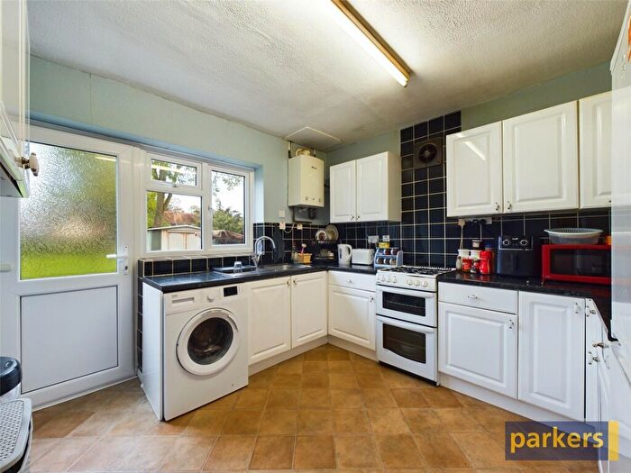 3 Bedroom Terraced House For Sale In Shinfield Road, Reading, Berkshire, RG2