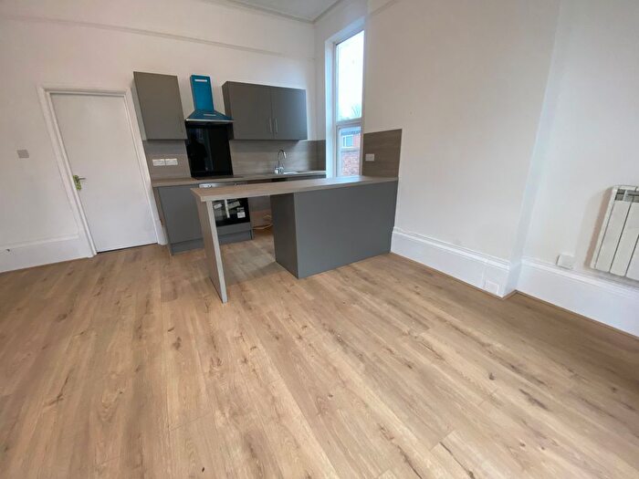 1 Bedroom Flat To Rent In Auckland Road, Doncaster, DN2