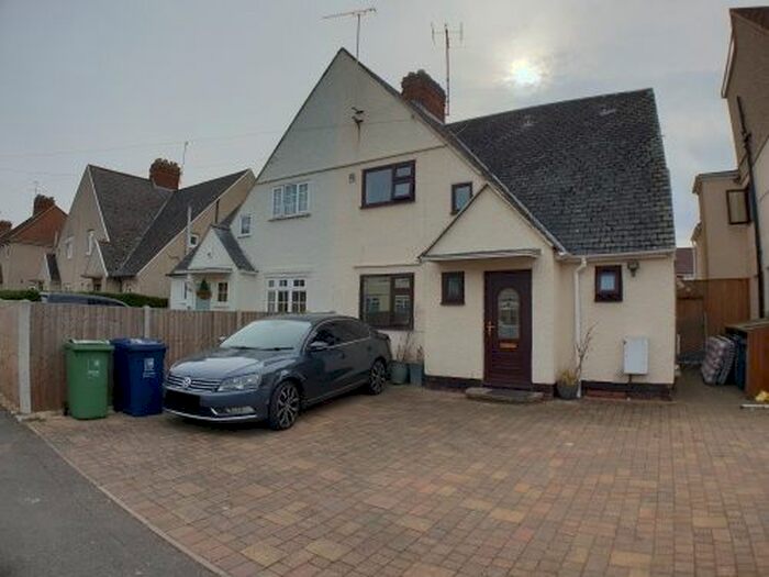 4 Bedroom Semi-Detached House To Rent In Milton Road, OX4