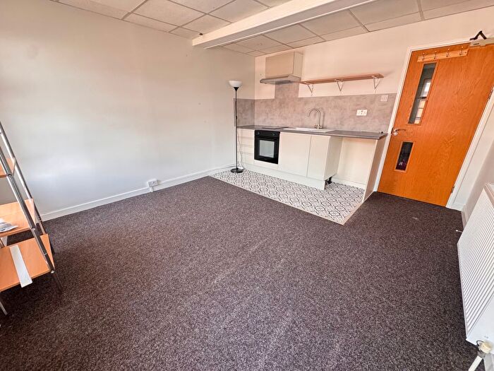 1 Bedroom Flat To Rent In School Street, City Centre, Wolverhampton, WV1