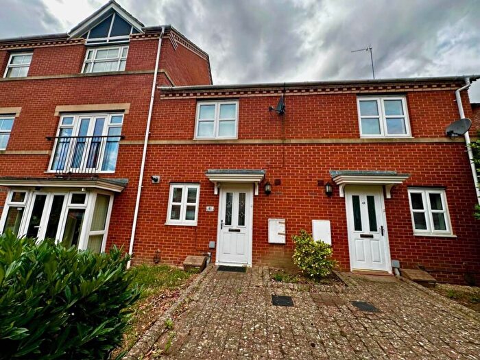 2 Bedroom House To Rent In Alma Road, Banbury, OX16