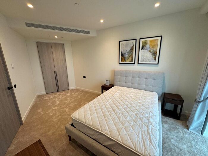 3 Bedroom Apartment To Rent In Aspen Apartment, E14