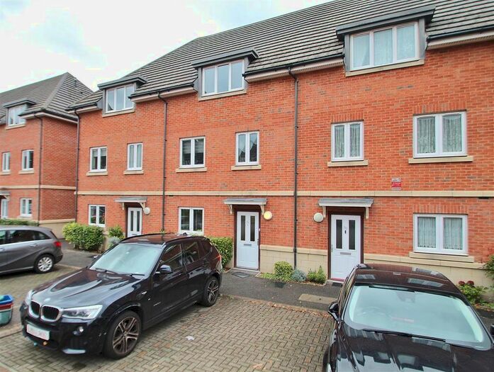 4 Bedroom Town House To Rent In Academy Place, Osterley, Isleworth, TW7