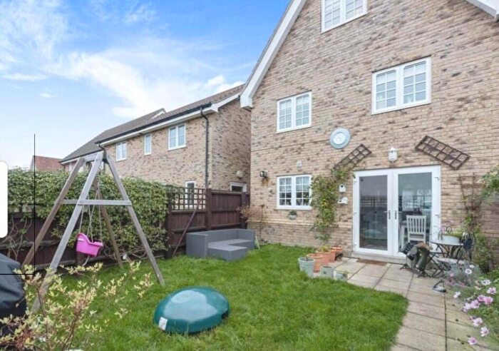 4 Bedroom Semi-Detached House To Rent In Aspal Lane, Beck Row, IP28