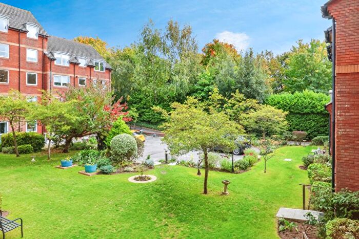 1 Bedroom Flat For Sale In Station Road, Parkstone, Poole, Dorset, BH14
