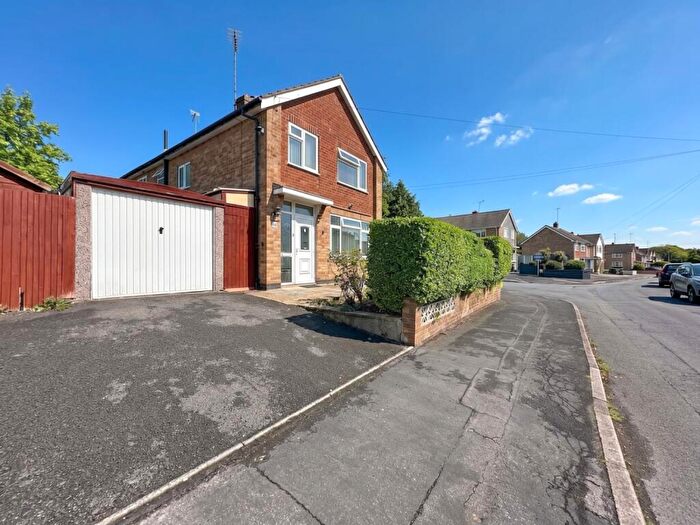 3 Bedroom Semi-Detached House For Sale In Westover Road, Leicester, LE3
