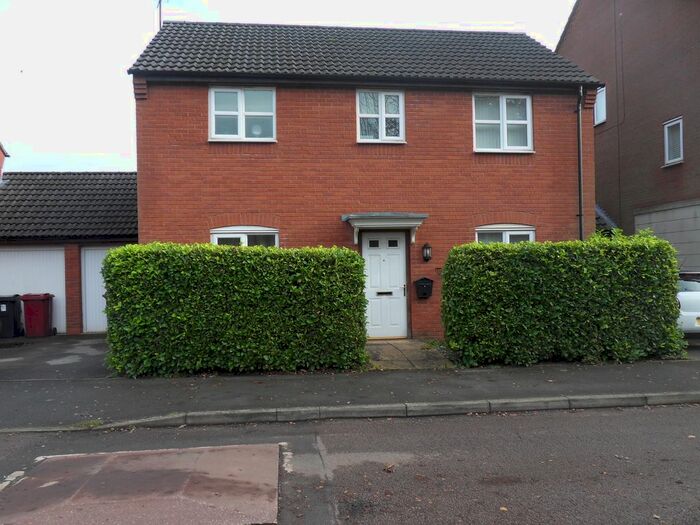 3 Bedroom Link Detached House To Rent In Bathurst Terrace, Langwith, NG20