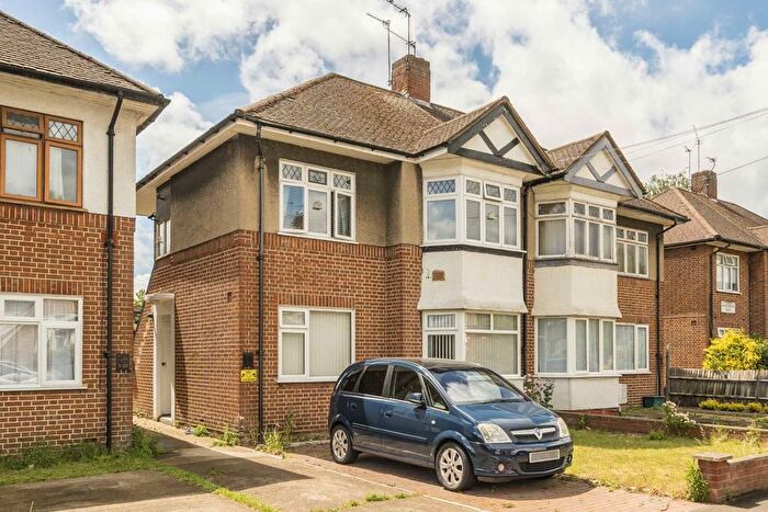 2 Bedroom Flat For Sale In Marlborough Road, Feltham, TW13