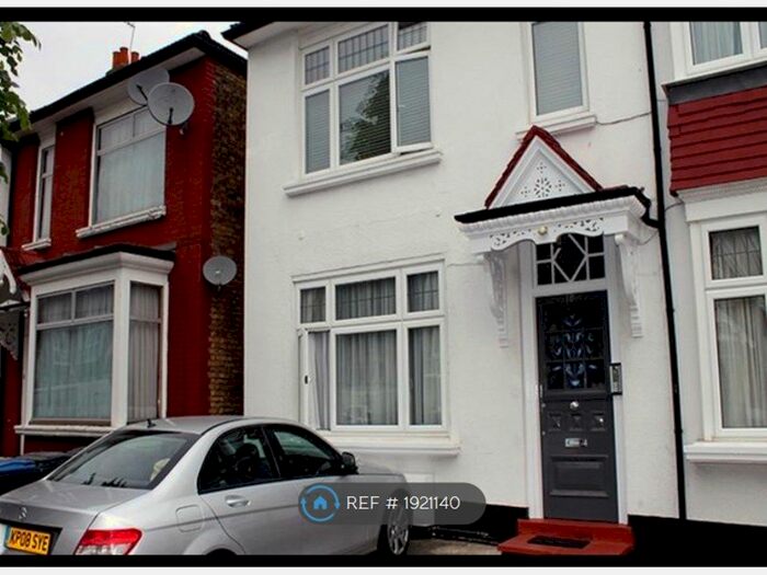 1 Bedroom Flat To Rent In Sidney Avenue, Palmers Green, N13