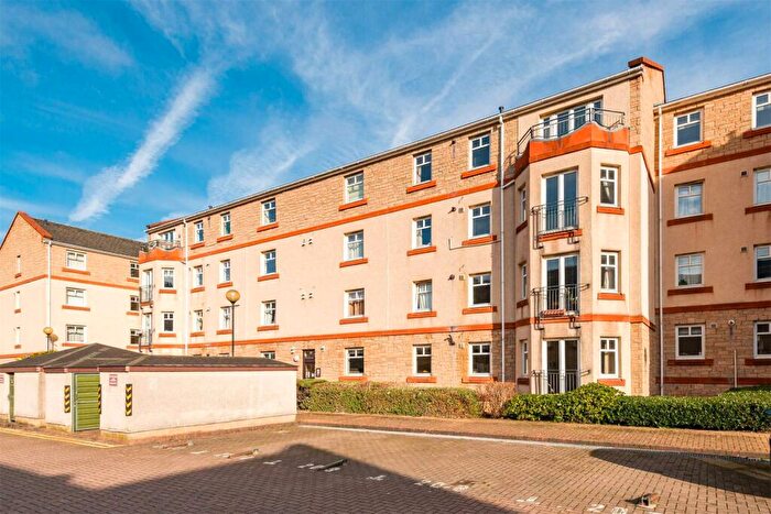 2 Bedroom Flat For Sale In Sinclair Place, Shandon, Edinburgh, EH11