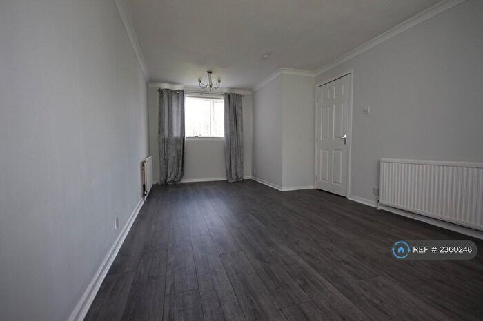 2 Bedroom Flat To Rent In Bonnyton Drive, Eaglesham, Glasgow, G76