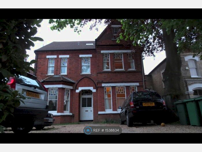 1 Bedroom Flat To Rent In The Avenue, Richmond, TW1