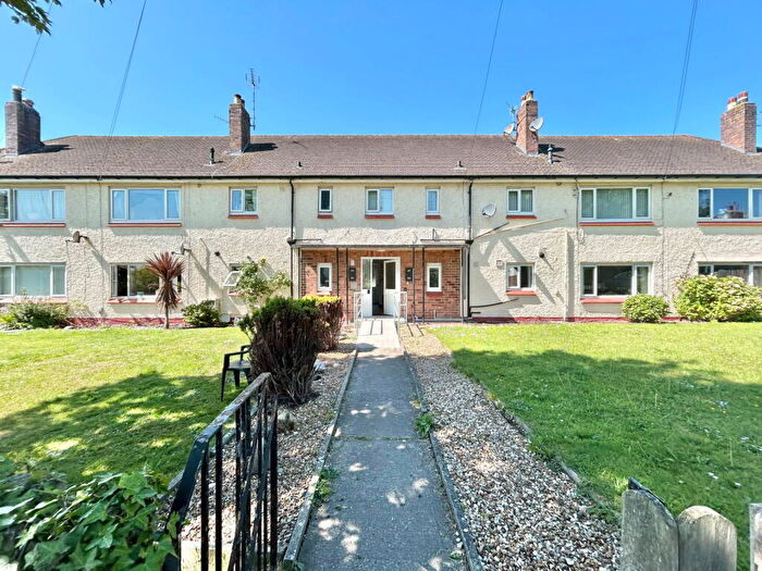 2 Bedroom Flat For Sale In Gorlan, Conwy, LL32
