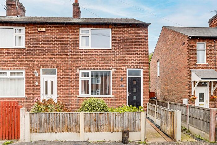2 Bedroom End Of Terrace House For Sale In Acton Road, Arnold, Nottinghamshire, NG5