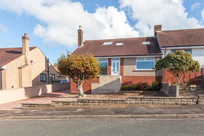 4 Bedroom Semi-Detached Bungalow For Sale In Bay View Avenue, Slyne, Lancaster, LA2