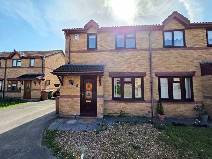 2 Bedroom Semi-Detached House To Rent In Heol Erw Y Rhos, Pontypandy, CF83