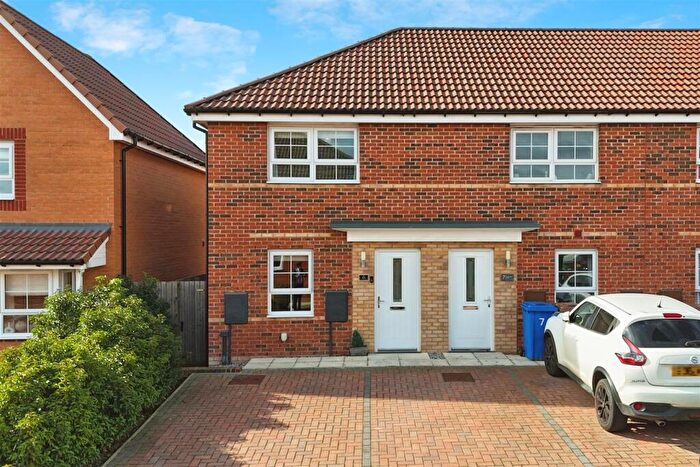 2 Bedroom End Of Terrace House For Sale In Oppy Wood Close, Cottingham, HU16