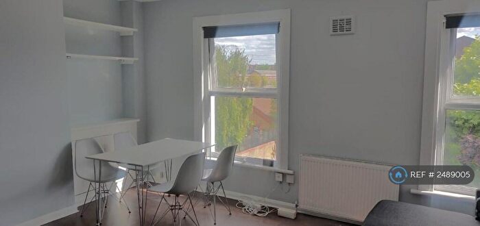 1 Bedroom Flat To Rent In Culmore Road, London, SE15