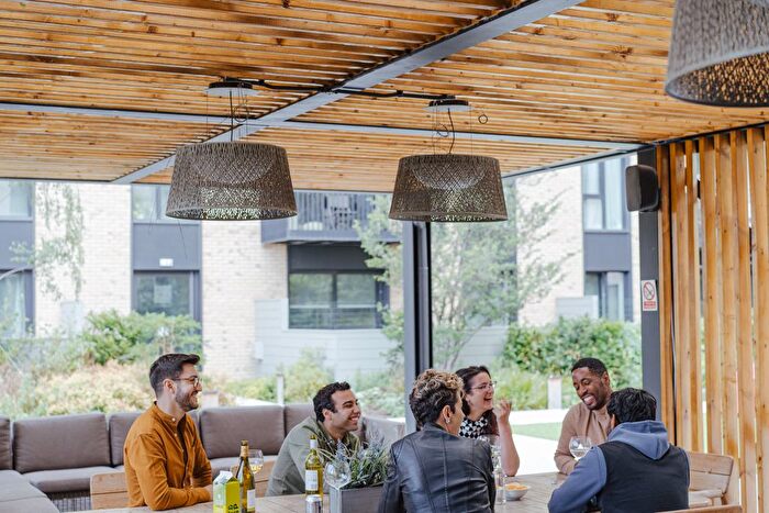 1 Bedroom Flat To Rent In Greenford, UB6