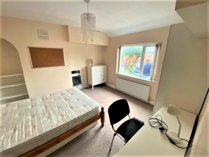 4 Bedroom Terraced House To Rent In Bolingbroke Road, Coventry, CV3