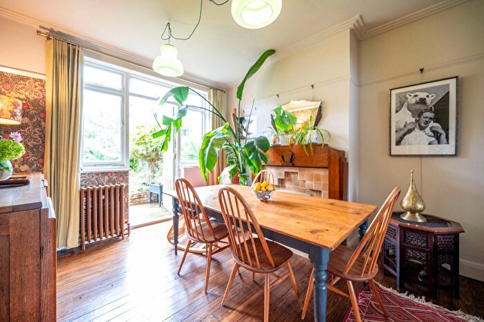 3 Bedroom Property For Sale In Longacre Road, Walthamstow, London, E17