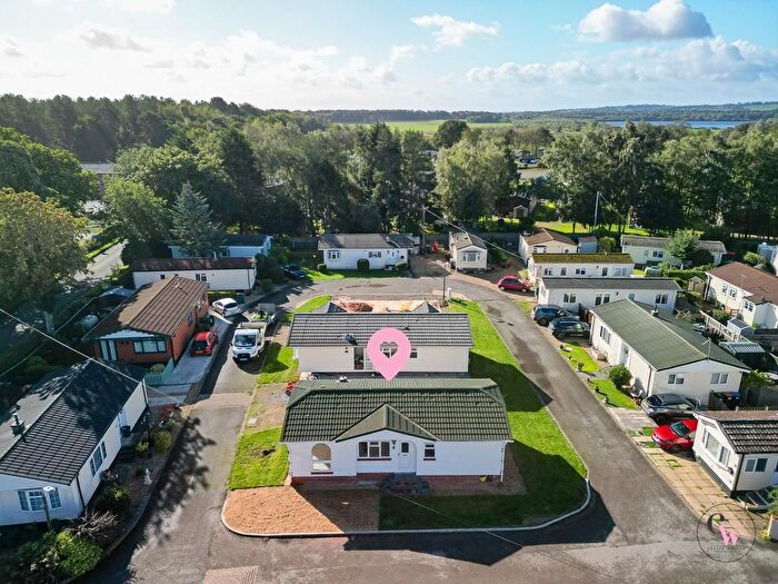 2 Bedroom Mobile/park Home For Sale In Crabtree Green Park, Oakmere, Northwich, CW8