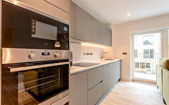 2 Bedroom Flat To Rent In Marleigh Avenue, Cambridge, Cambridgeshire, CB5