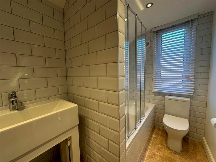 2 Bedroom Property To Rent In Russell Street, York, YO23