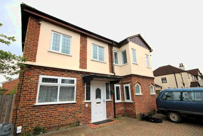 6 Bedroom Property To Rent In Aldershot Road, Guildford, GU2