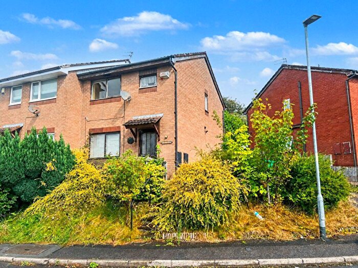 3 Bedroom Semi-detached House For Sale In Cobble Bank, Blackley, Manchester, M9