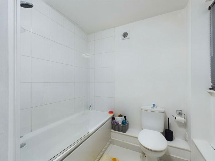 2 Bedroom Flat For Sale In Holly Court, Burghfield Common, RG7