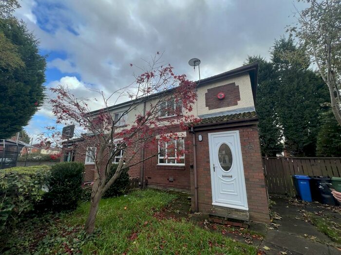 3 Bedroom Semi-Detached House To Rent In Barnfield Road West, Adswood, SK3